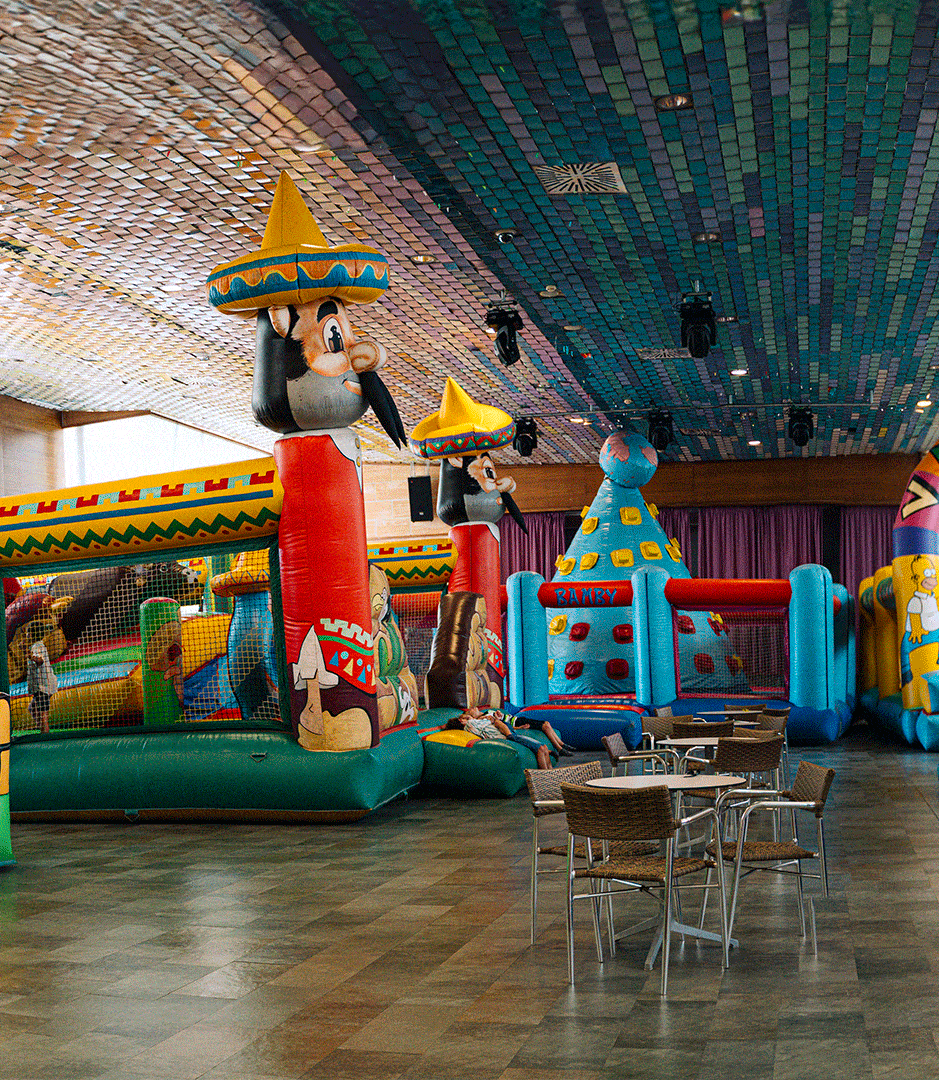 molí park en moli des comte parque de castillos hinchables más grande palma de mallorca